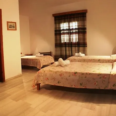 Violetta アパートホテル *