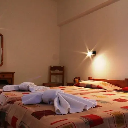 Violetta アパートホテル イオス島 チョーラ